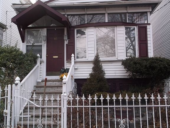 2nd image of 65 S Munn Ave