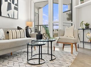65 Speers Rd UNIT 313, Oakville, ON L6K0J1