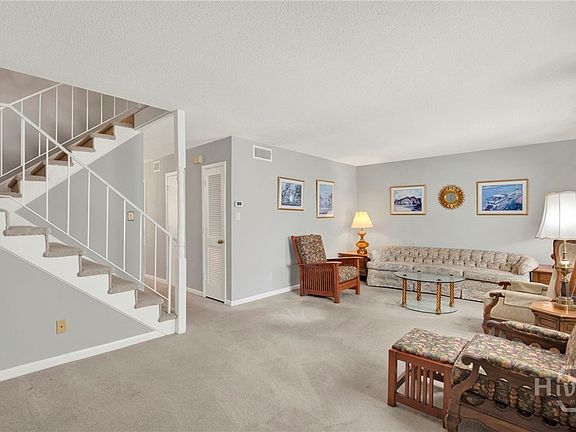 4th image of 455 Mall Boulevard #6