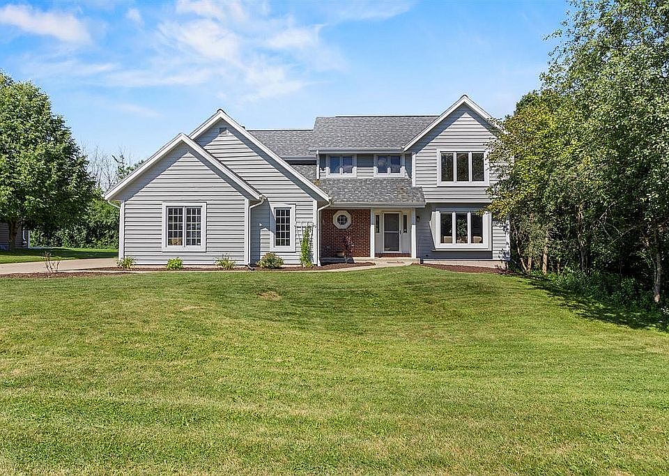 1st image of W145N5303 Thornhill Dr