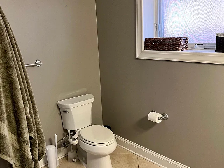 Primary En Suite Bathroom