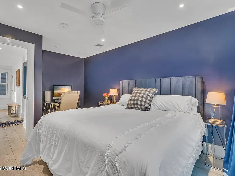 985 Ocean Ave — Photo 15