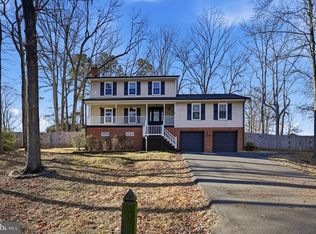 516 Gleneagle Dr, Fredericksburg, VA 22405