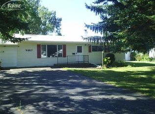 9327 Weldon Dr, Swartz Creek, MI 48473