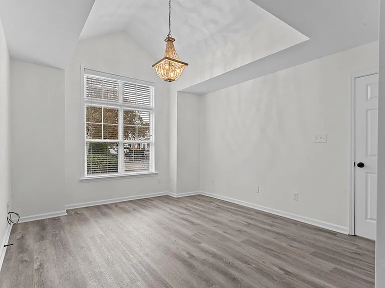7926 Camden Hollow Rd — Photo 12
