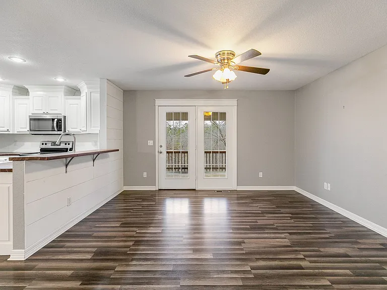 32 Kendal Dr — Photo 3