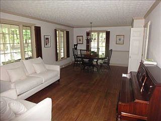 4th image of 280 Fern Hill Dr