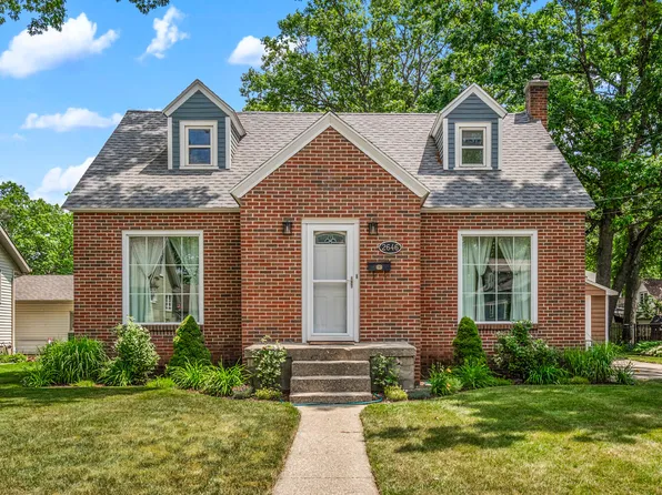 2646 Forest Grove Ave SW, Wyoming, MI 49519