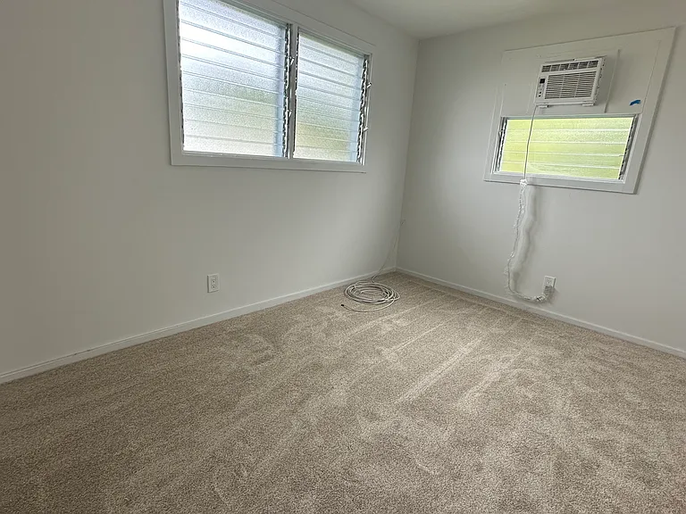 1024 Hele St — Photo 5