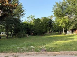 528 N Wilcox St, Rockdale, TX 76567