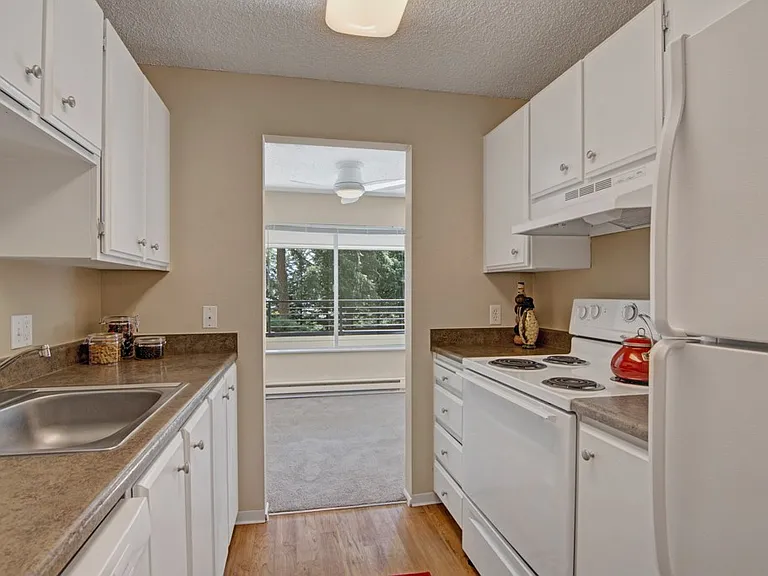 Watercrest — Photo 2
