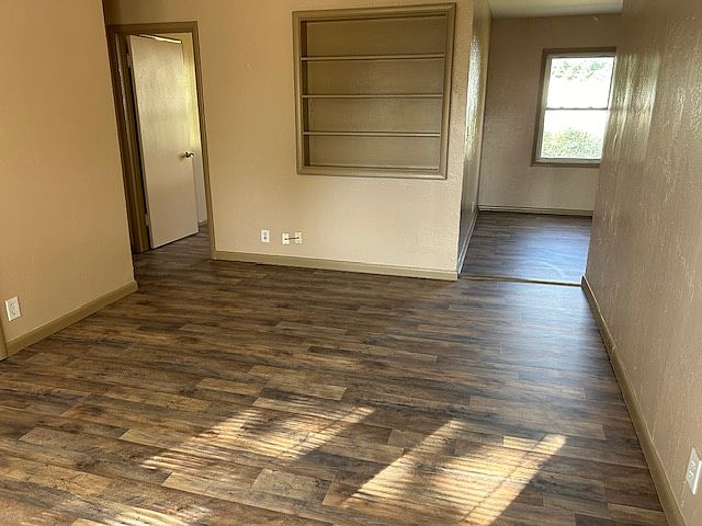 2nd image of 1604 Riggs Dr