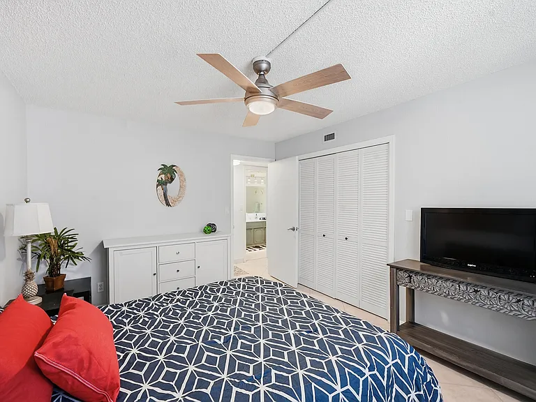 5200 N Ocean Blvd #203B — Photo 16