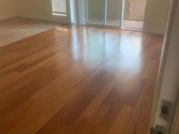 2460 W Bayshore Rd APT 3, Palo Alto, CA 94303