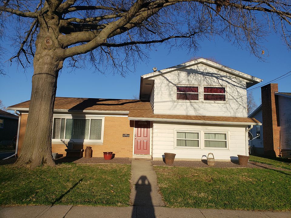 1st image of 205 S Prairie St