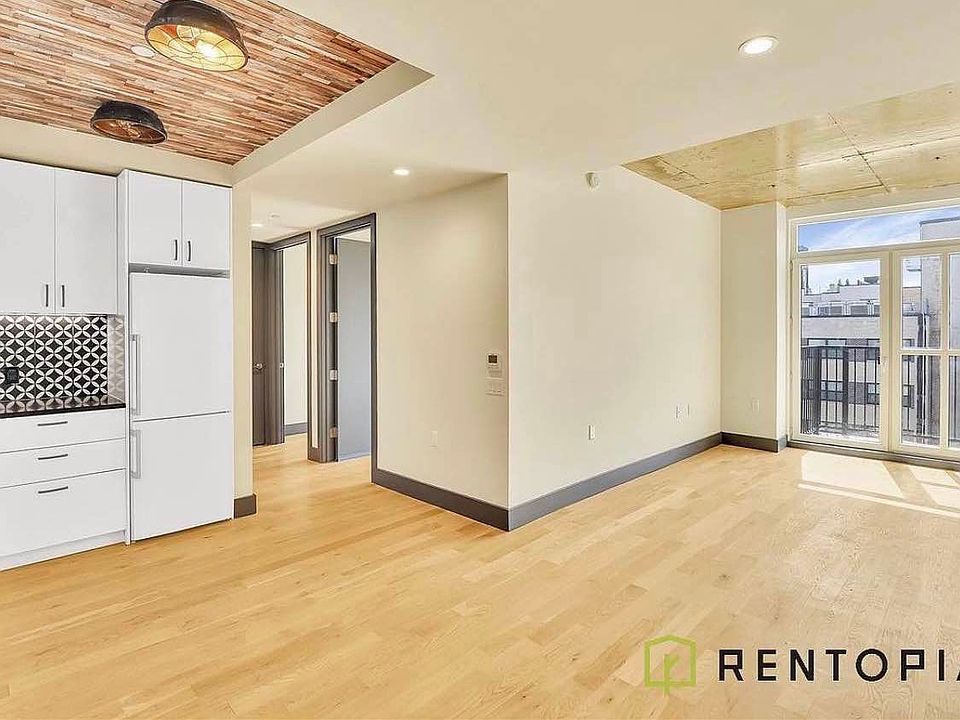 1st image of 340 Evergreen Ave #310
