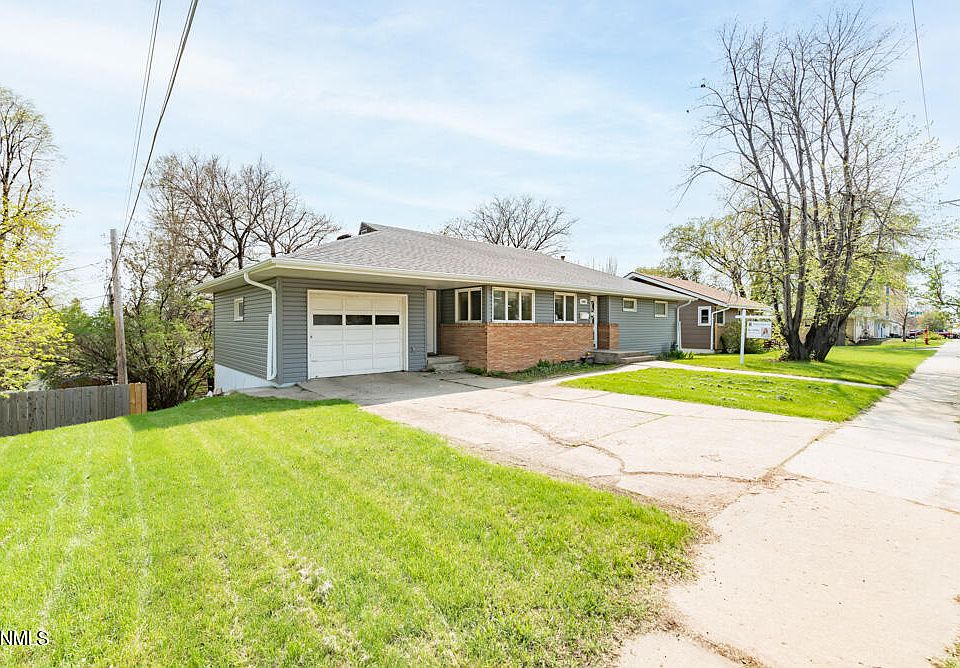 1409 E Divide Ave, Bismarck, ND 58501 Zillow