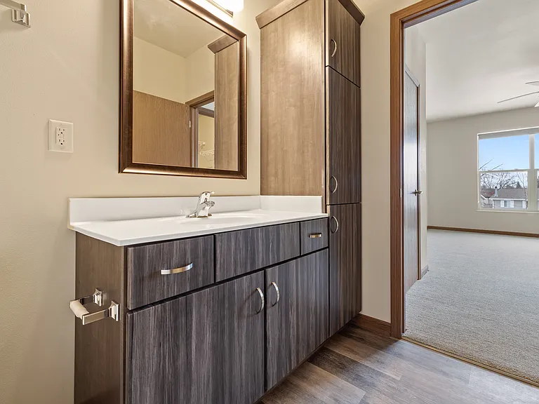 Saxony Village Apartments — Photo 32