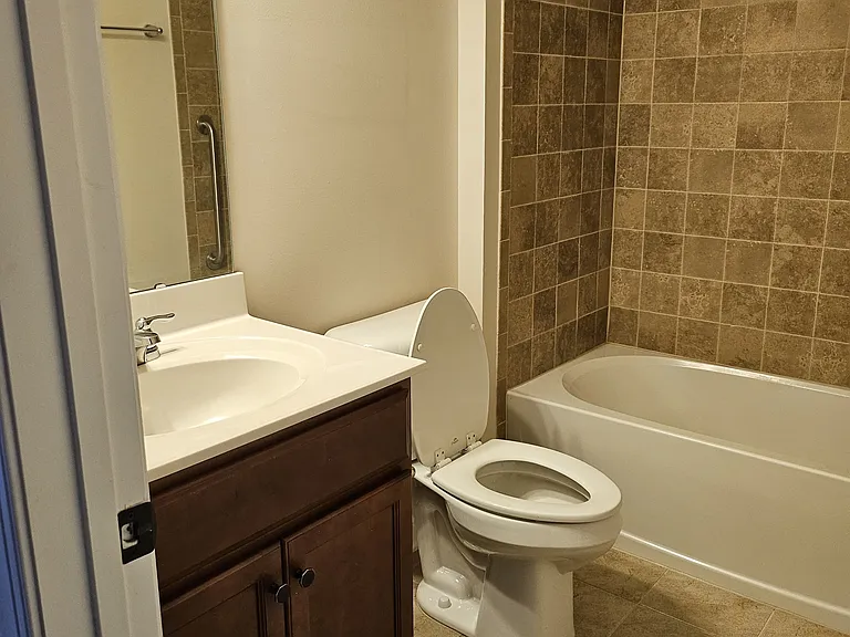1140 Premier Key Dr — Photo 9