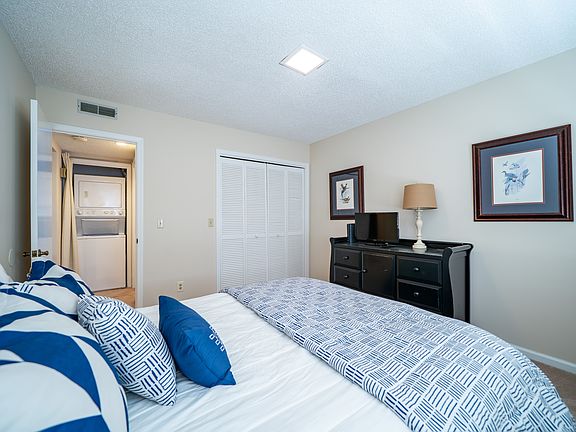 4th image of 49 Lake Dr APT M-6