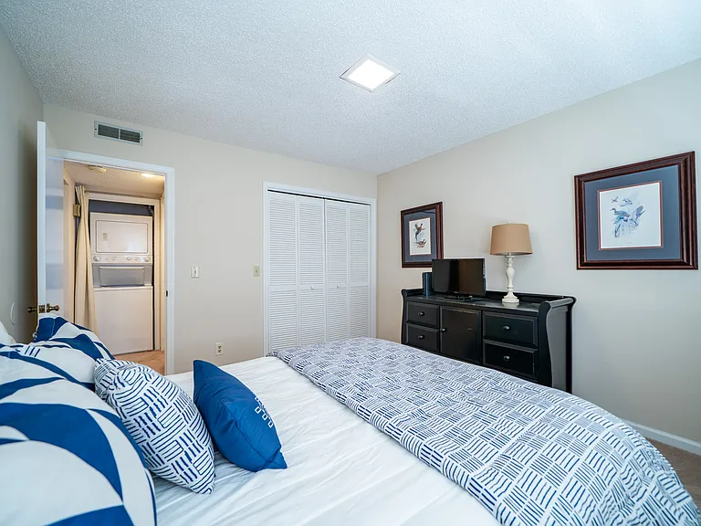 49 Lake Dr #M-6 — Photo 4