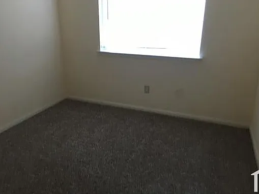 4 bed, 1380 sqft, $1,900 — Photo 2