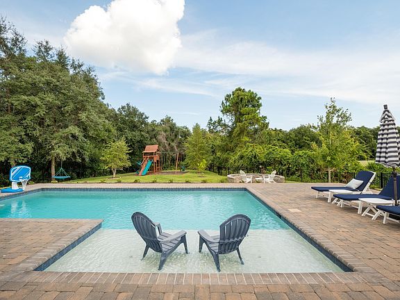 3rd image of 220 Spanish Marsh Dr