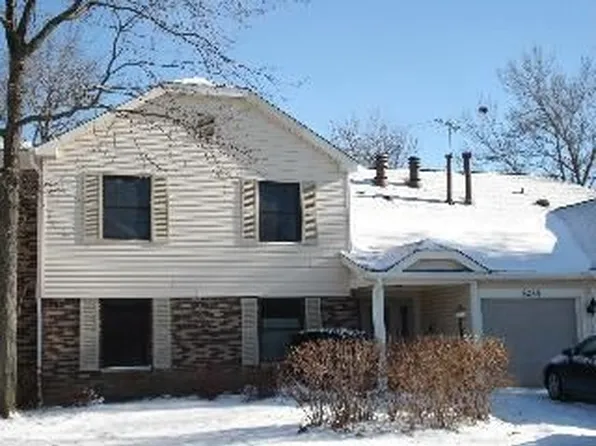 5235 Rockpointe Ct, Gurnee, IL 60031