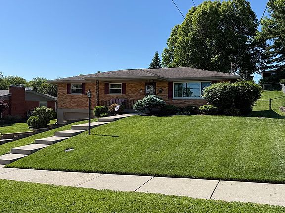 2nd image of 3897 Robinhill Dr