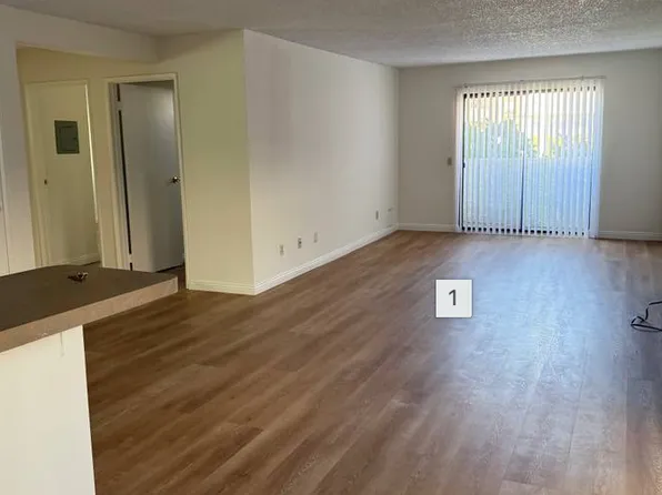 4816 Rosewood Ave, Los Angeles, CA 90004