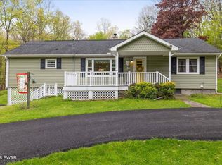 212 Lakeshore Dr, Lakeville, PA 18438