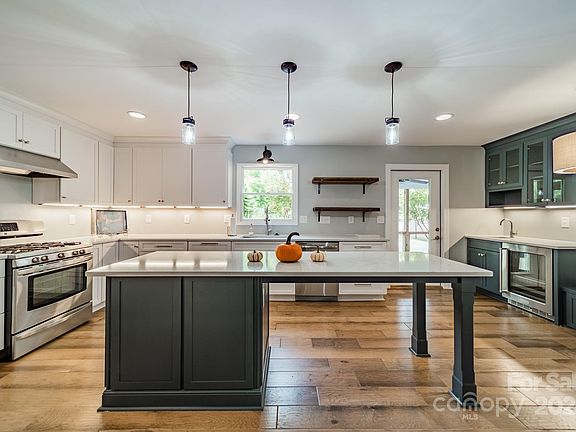 3rd image of 6632 Carmel Hills Dr