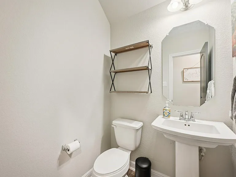 2406 Harborwood Ct — Photo 21