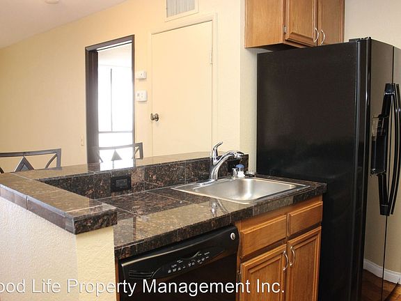 4th image of 850 State St Unit 428