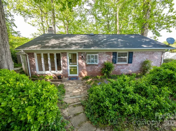 7851 Green Cove Ct, Denver, NC 28037