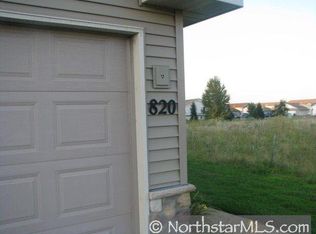 820 Fairfield Pl, Isanti, MN 55040