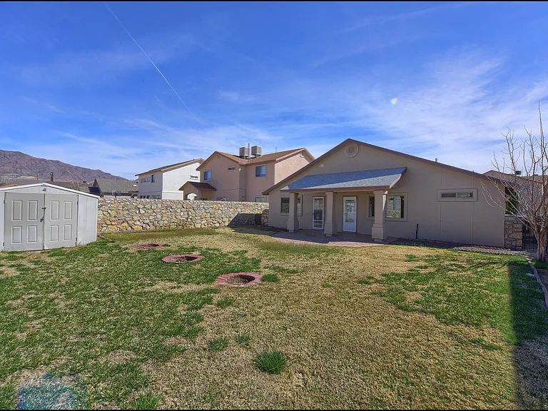 7077 Luz De Sol Dr — Photo 43