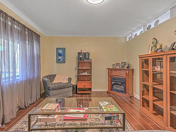 3rd image of 101 Lynn Ave
