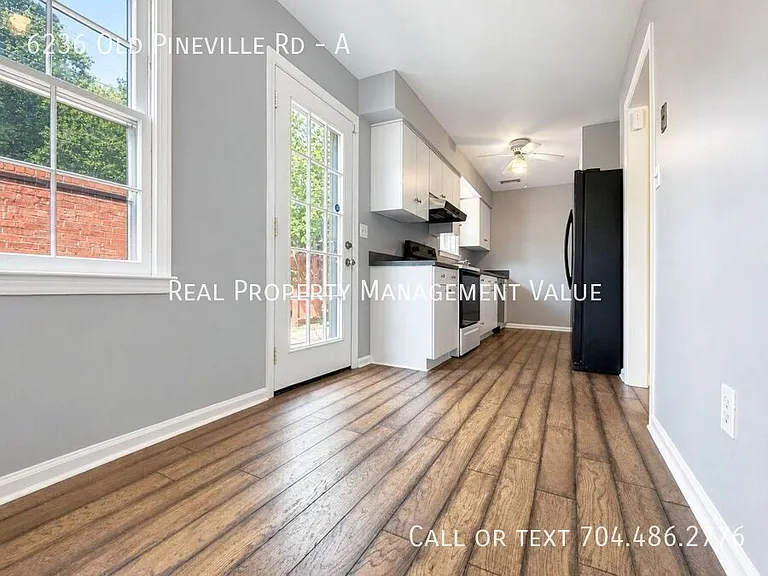 6236 Old Pineville Rd #A — Photo 5