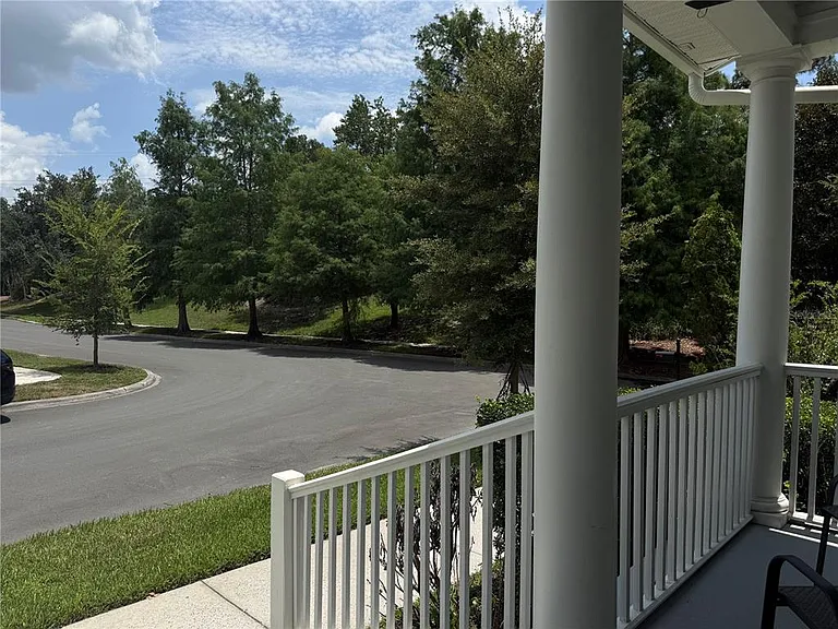 109 Grace Ave — Photo 24