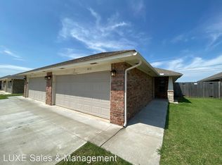 1413 Macalpine St, Moore, OK 73160