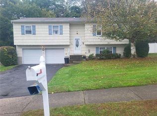 43 Half Hollow Tarn, Monroe, NY 10950