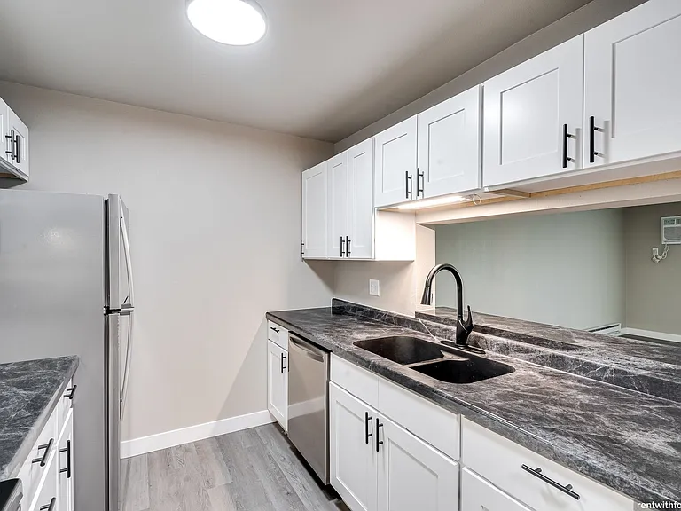 The Edge Community - 100 W. Walnut St. — Photo 2