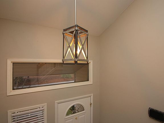 5th image of 129 Seafarer Ln