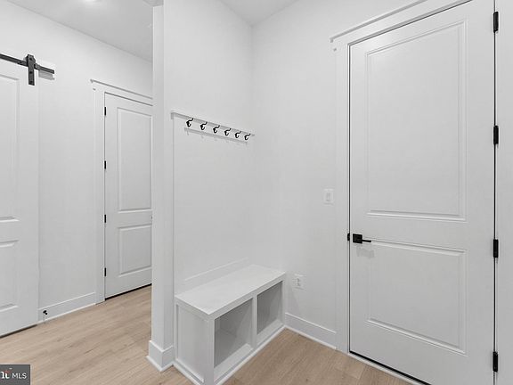 5th image of 536 Warbler Way