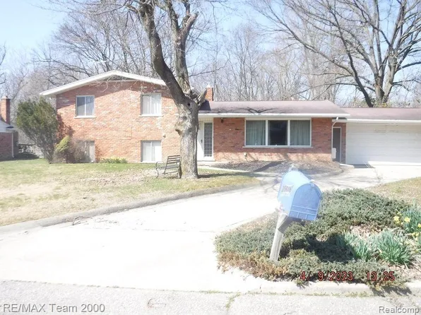 25616 Hickory Hill St, Southfield, MI 48033