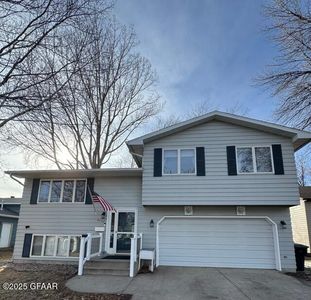 2632 S 19th St, Grand Forks, ND, 58201