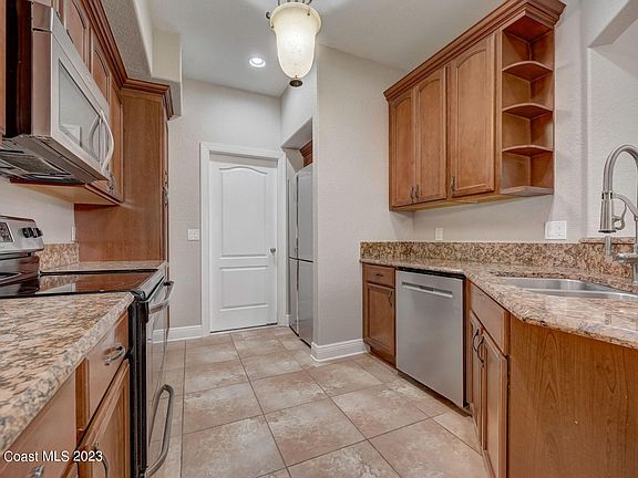 5th image of 1410 Isabella Dr Unit 102