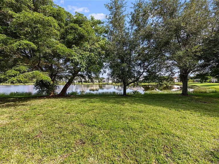 2410 Verdmont Ct — Photo 29