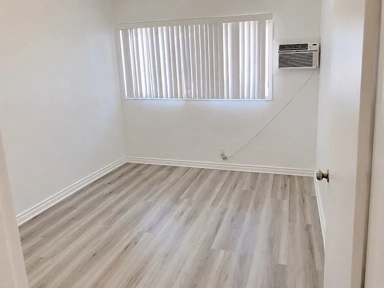 7107 Coldwater Canyon Ave #2 — Photo 2